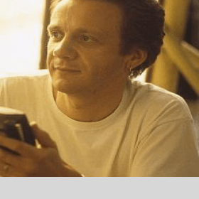 Саймон Уэллс