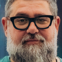 Карен Захаров