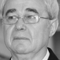 Олег Фиалко