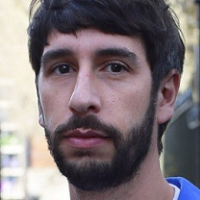 Том Кингсли