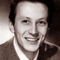 Марко Викарио