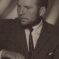 Михаил Комов