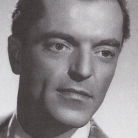 Говард Вернон