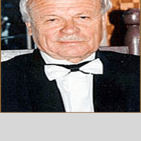 Михаил Петров