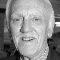 Стэн Стеннетт