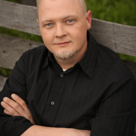 Майк Стивенс