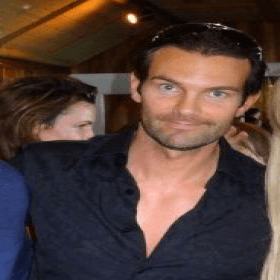 Марк Стюарт