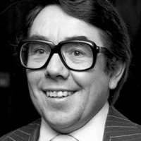 Ронни Корбетт