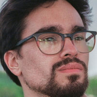 Роман Авраменко