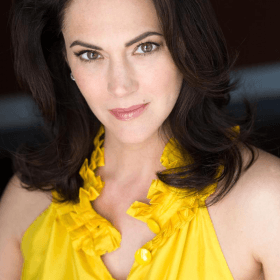 Джоэнна Гоуинг