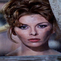 Лоредана Нушиак