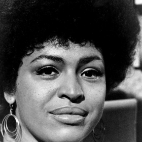 Глория Фостер