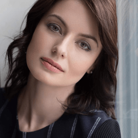 Наташа Романова