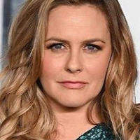 Алисия Сильверстоун