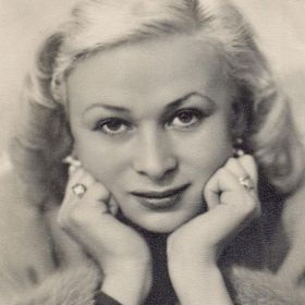 Валентина Серова
