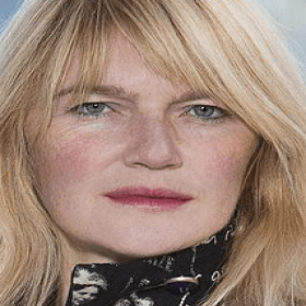 Коринна Нилсон