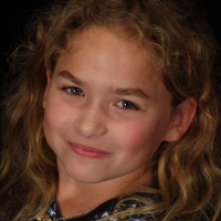 Эмили Мейкледжон