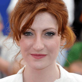 Алис Барноль