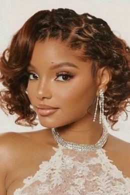 Холли Бейли