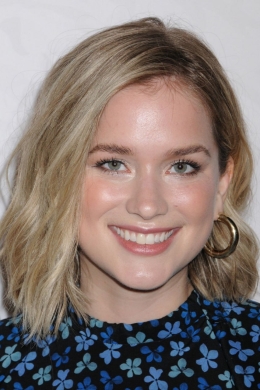 Элизабет Лэил