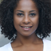 Николь Льюис