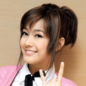 Натташа Наулжам