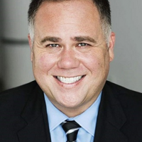 Том Дж. МакМахон