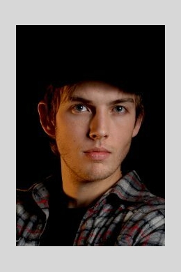 Энтони Робертс