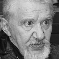 Михаил Юзовский