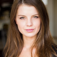 Кэролайн Коул