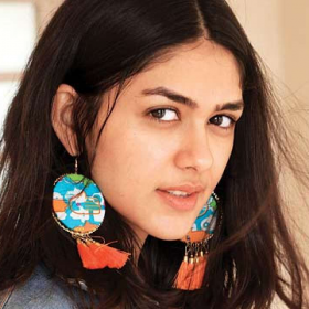 Мрунал Тхакур