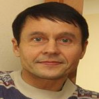 Олег Челноков