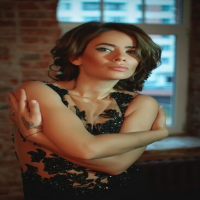 Айза Анохина