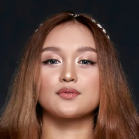 Анджела Кен