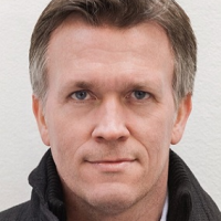 Джонатан Линч Стонтон